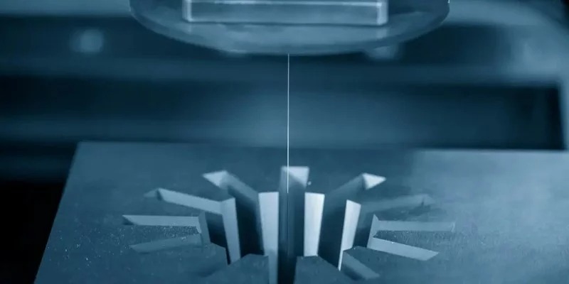 線切割技術(shù)的原理、優(yōu)勢(shì)及其廣泛應(yīng)用