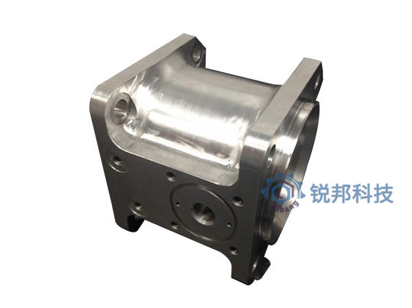 CNC加工中心應(yīng)該怎樣保養(yǎng)？